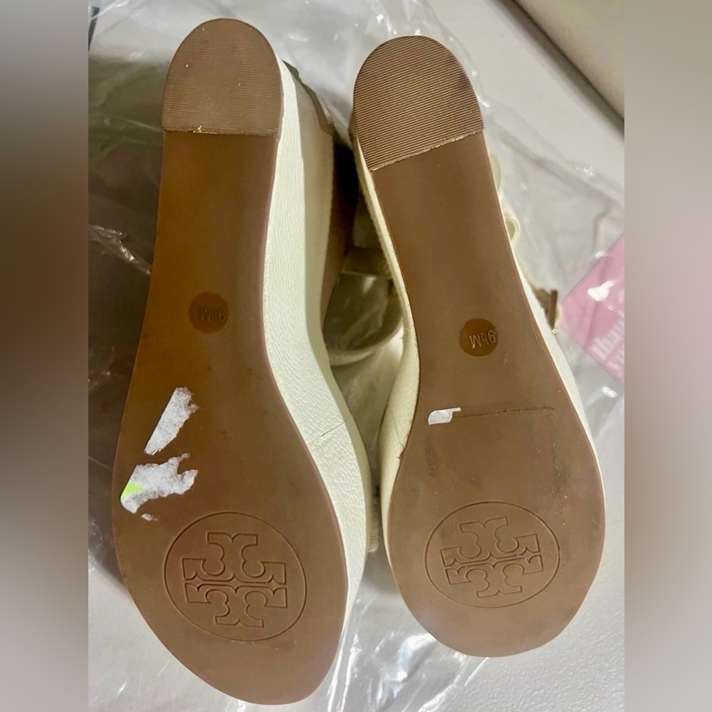 Tory Burch White Carlee Wedge size 9.5 Like new! - Picture 9 of 9